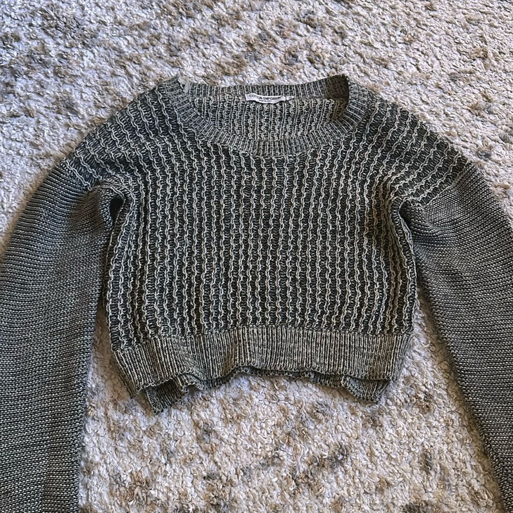 Grey sweater
